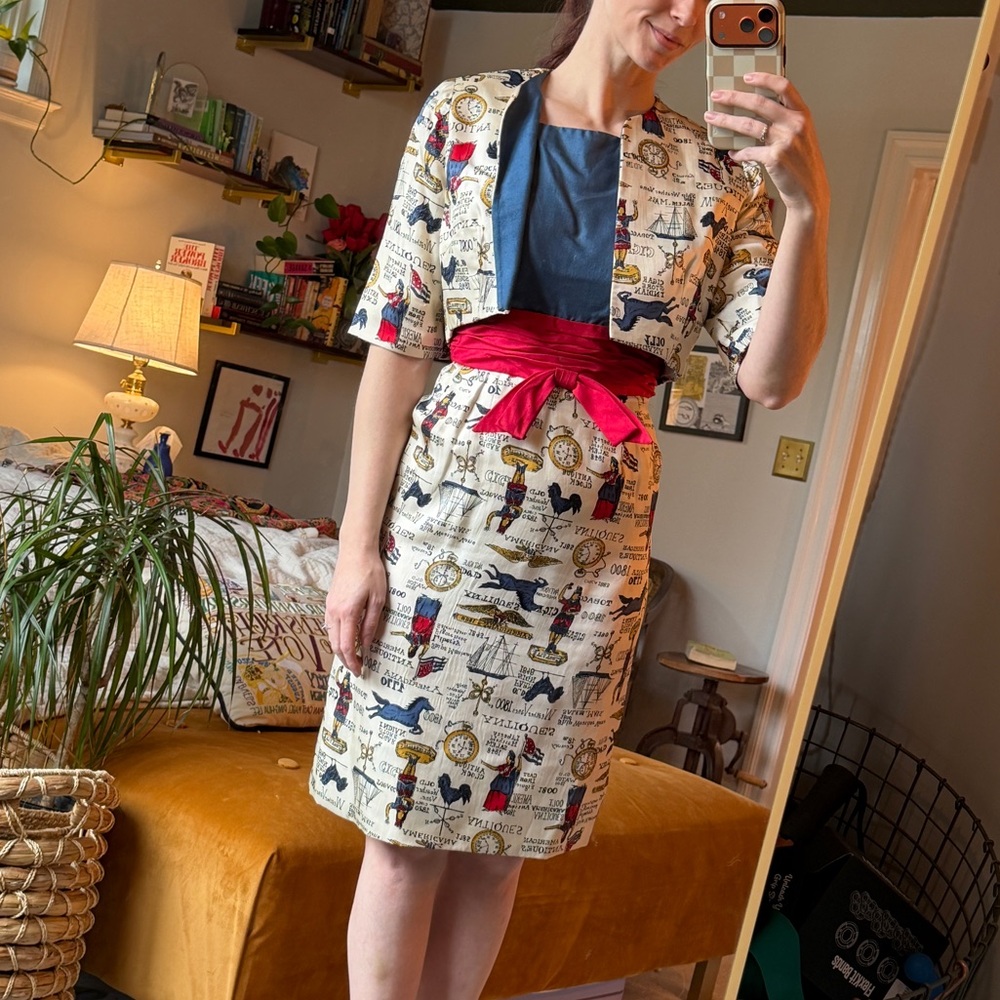 Vintage novelty print dress and jacket - Picture 2 of 15